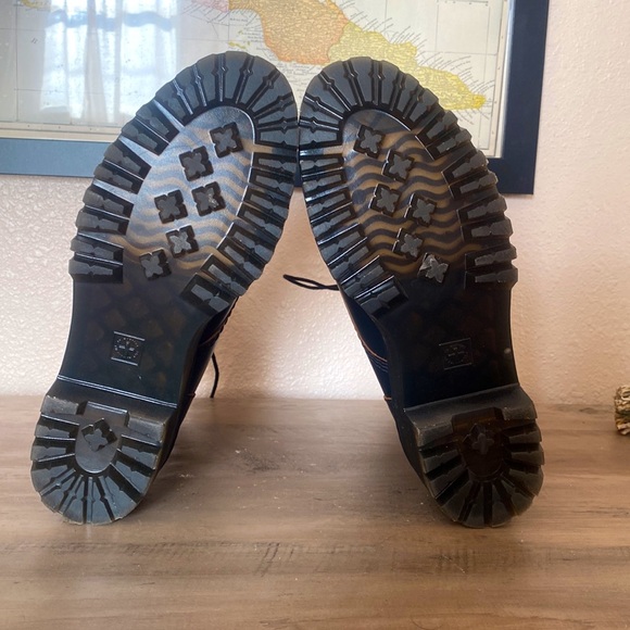 Dr. Martens Platform Boots - Picture 5 of 7